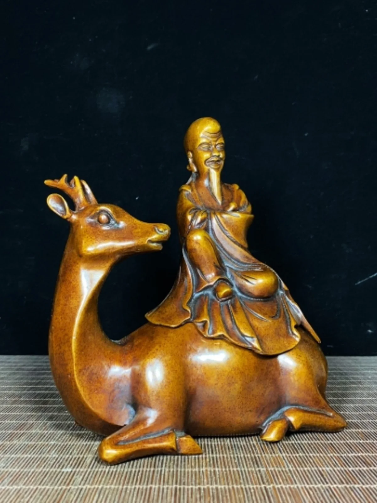 

Old Bronze Birthday Star, Antarctic Immortal Riding Deer Incense Burner, Height 20 centimeters, Length 17.6 centimeters, Weight