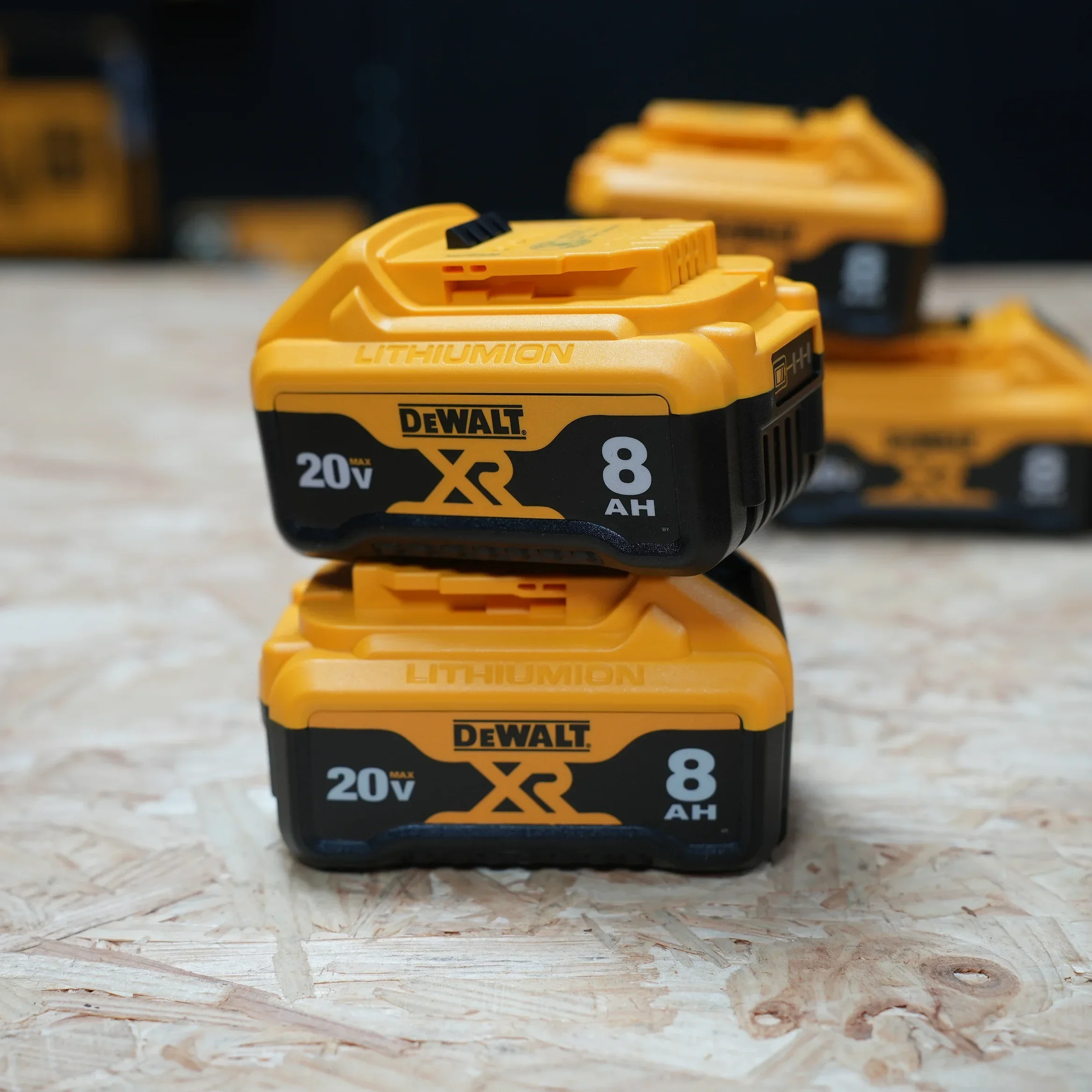 Imagem -04 - Nova Bateria Original Dewalt Dcb208 8.0ah 20v Ferramentas Elétricas Compactas de Íon-lítio