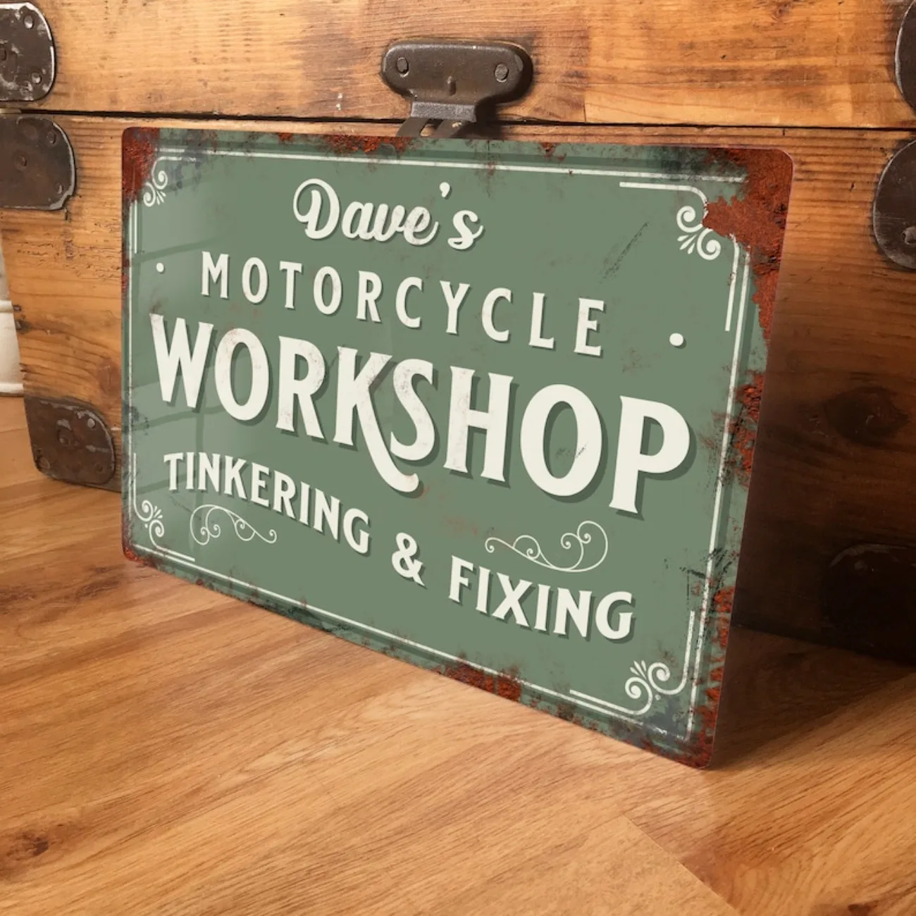 Individuell personalisiertes Motorrad-Workshop-Metallschild – salbeigrünes Aluminium für Motorradgarage/Schuppen, Vintage-Retro-Wanddekoration.