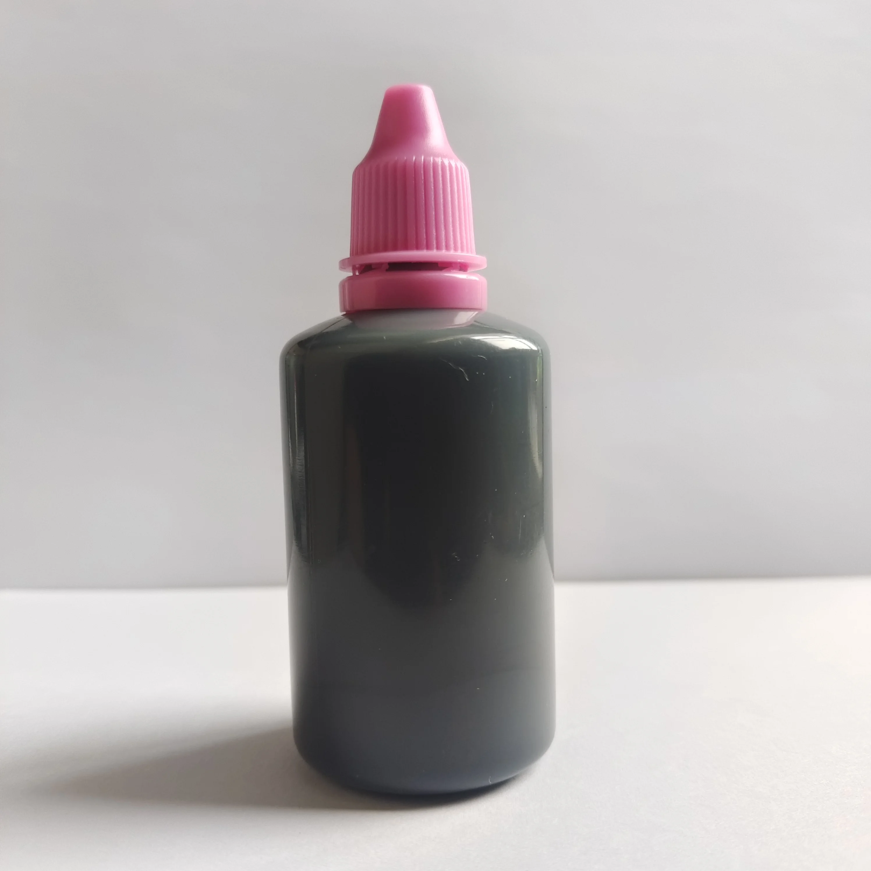 Wasserdichtes Professionelles Rosa Gel zur Entfernung von Schwarzem Klebstoff für Wimpernverlängerungen im Salon – Detail 1