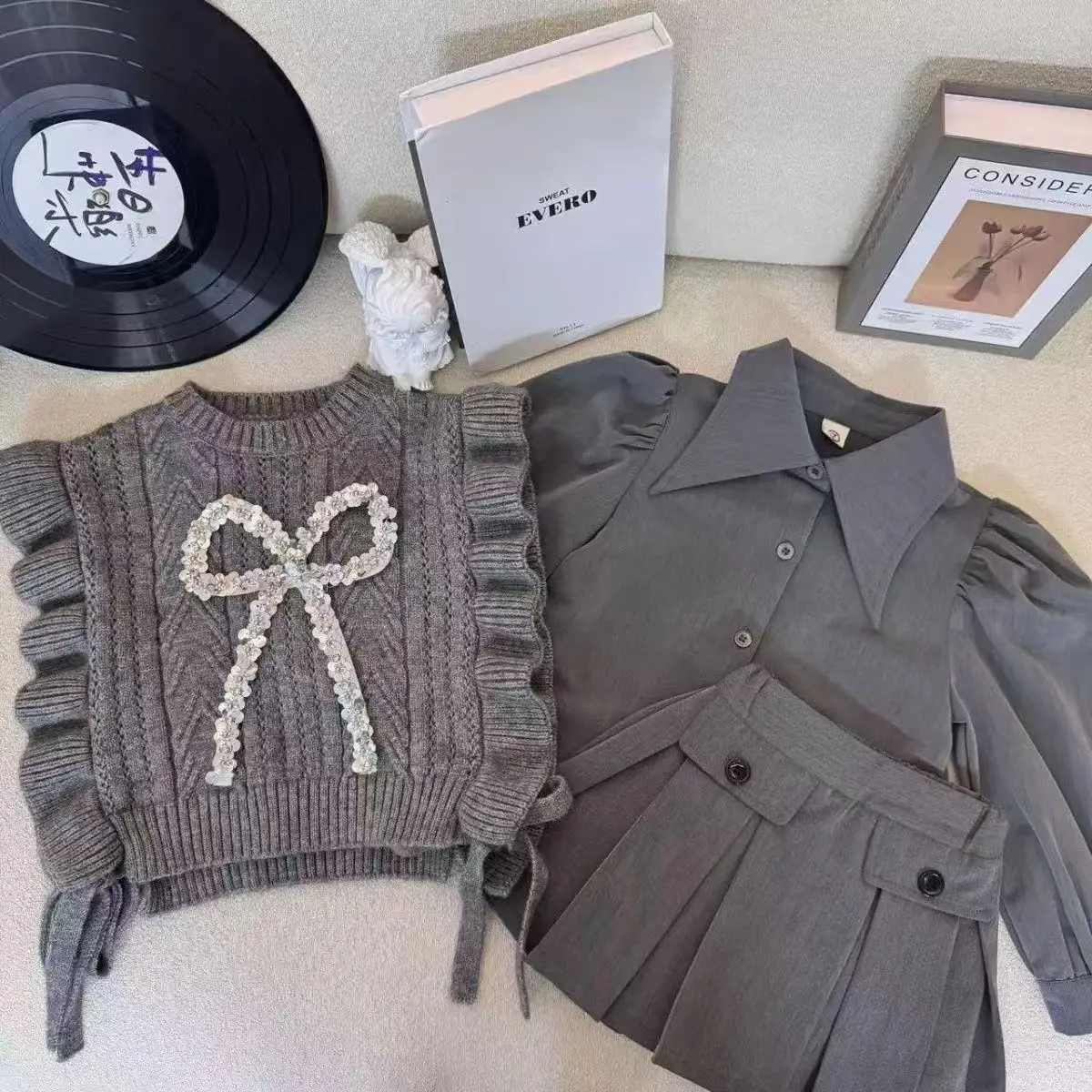 

New Baby Girls Elegant Lady Sets, Knitting Vest+Blouse + Skirts Princess Fashion Suits 2-7 T
