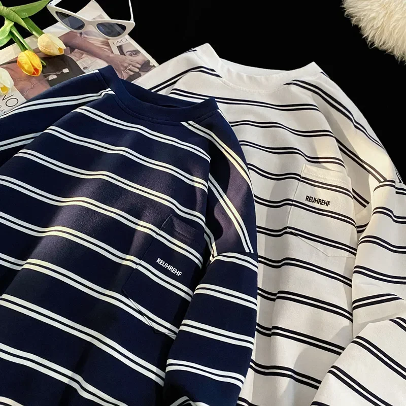 

Полосатый свитер с круглым вырезом, мужской весенне-осенний свободный студенческий парный свитер в гонконгском стиле, модная универсальная футболка снизу