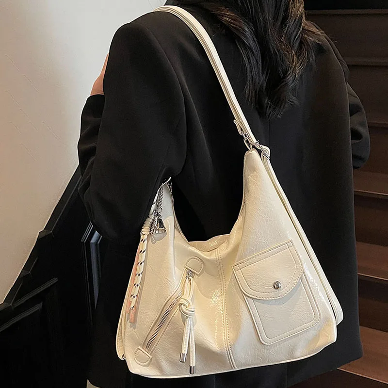 

Solid Colour Large Capacity Tote Women's Bags Casual Versatile Shoulder Bag Fashionable Lightweight Commuter Backpacks