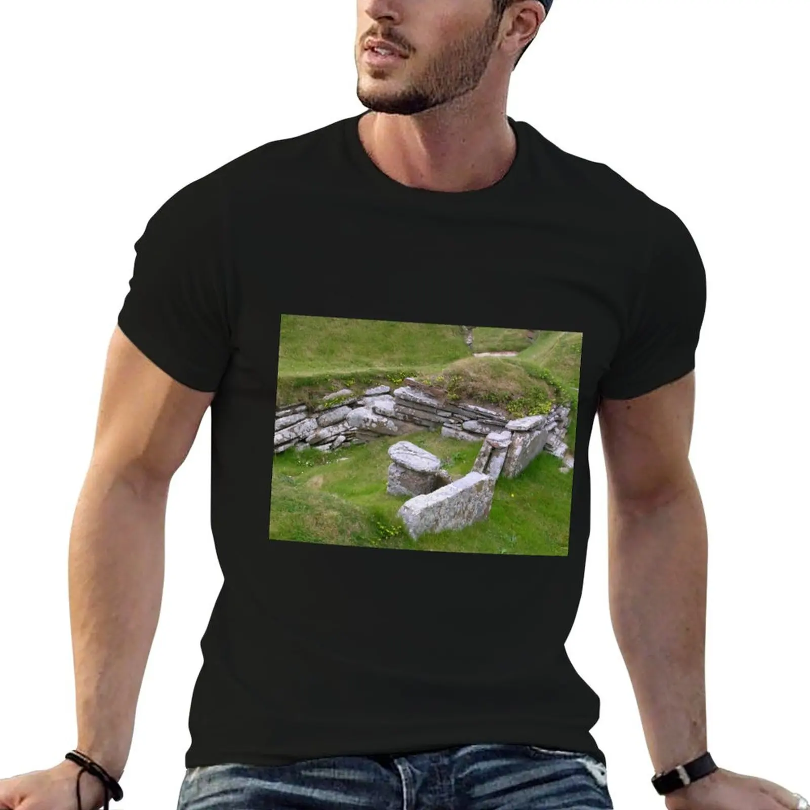 Des Res Circa 3000BC - Skara Brae, Orkney UK T-Shirt customs vintage anime stuff graphic shirts men clothings