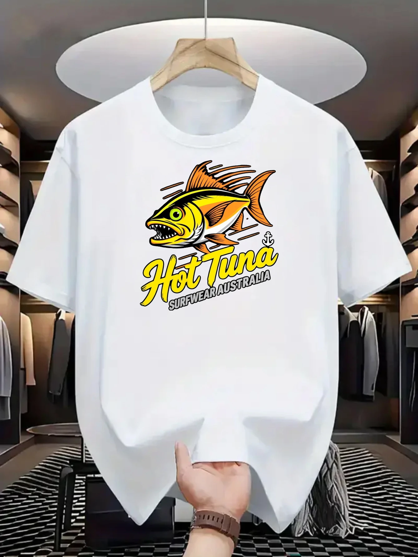 Lässiges T-Shirt mit weißem Thunfisch-Grafikdruck und Thunfisch-Textdesign. Geeignet für Angler und Outdoor-Aktivitäten.