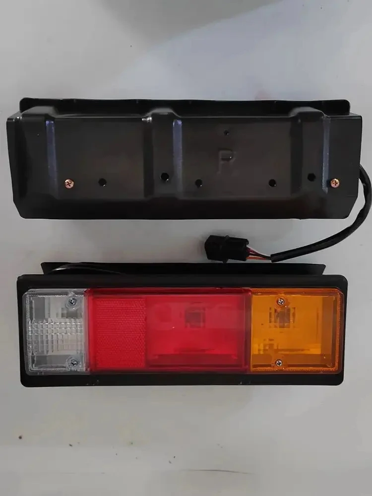 

A Pair Car Tail Light MK485414 485413 For MITSUBISHI FUSO CANTER 2005 to 2011