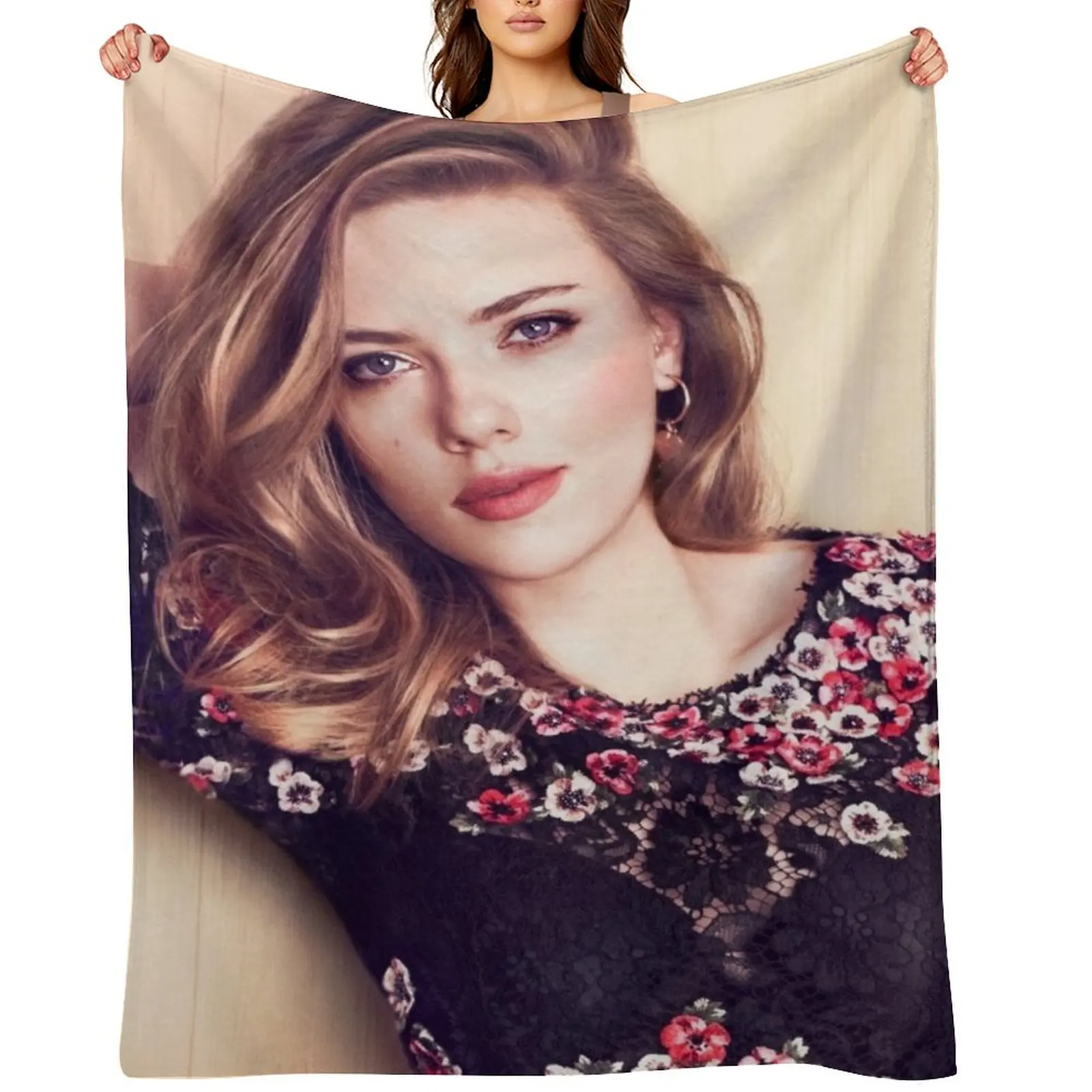 

Scarlett Ingrid Johansson very Beautiful Throw Blanket Moving Soft Plush Plaid Soft Furrys Blankets