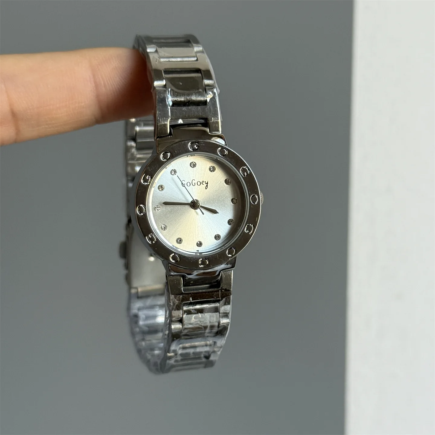 Jam Tangan Perak Vintage, Niche, Mewah Ringan, Tali Baja Kuarsa, Nuansa Mewah, Emas Kecil, Jam Tangan Wanita, Hadiah Mewah Elit