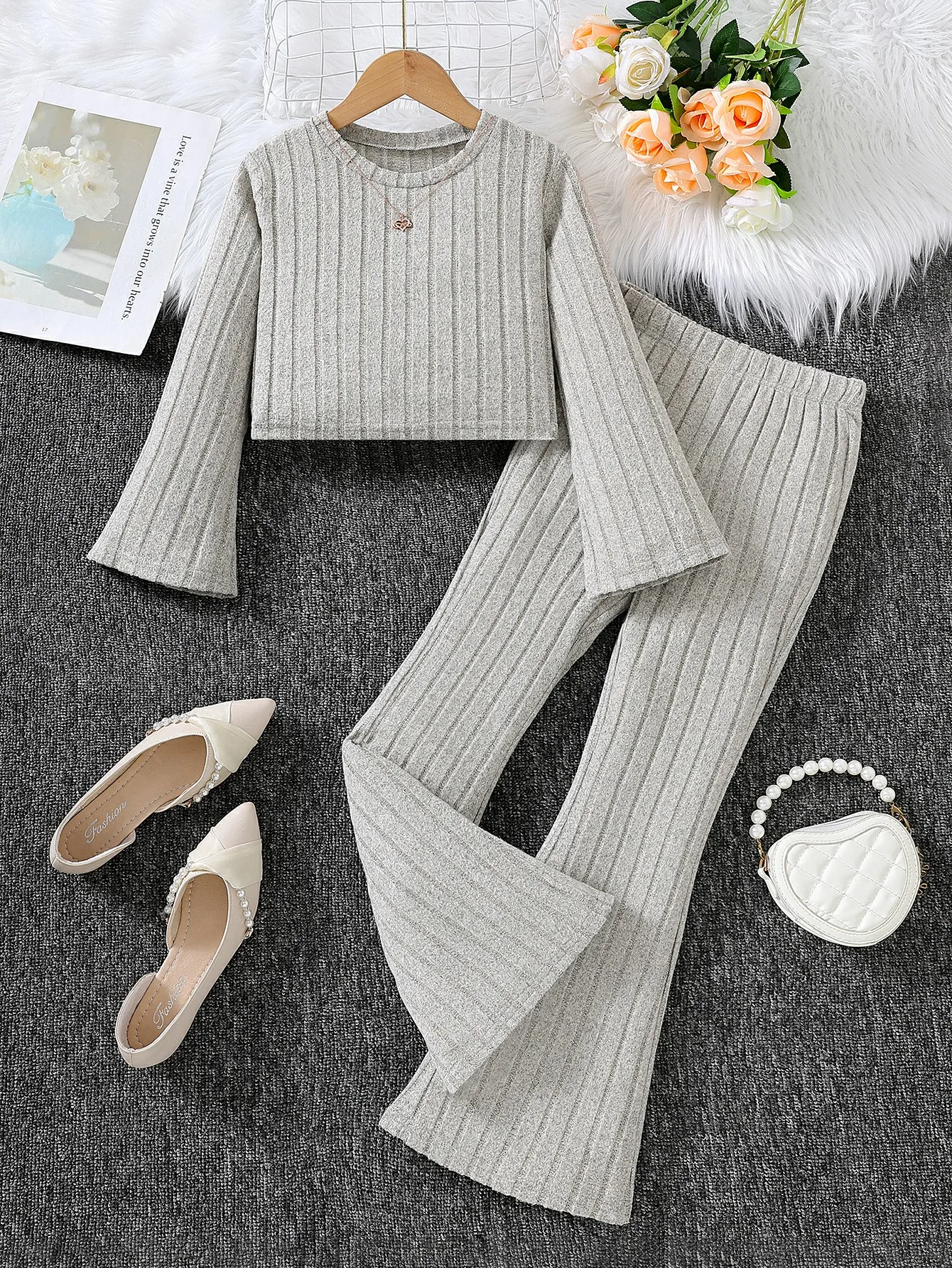 Girls' Autumn and Winter Two-Piece Suits, Fashionable New Suits, Elegant Round Neck Knitted Versatile Pure Color Tops, Micro-Flared Pants