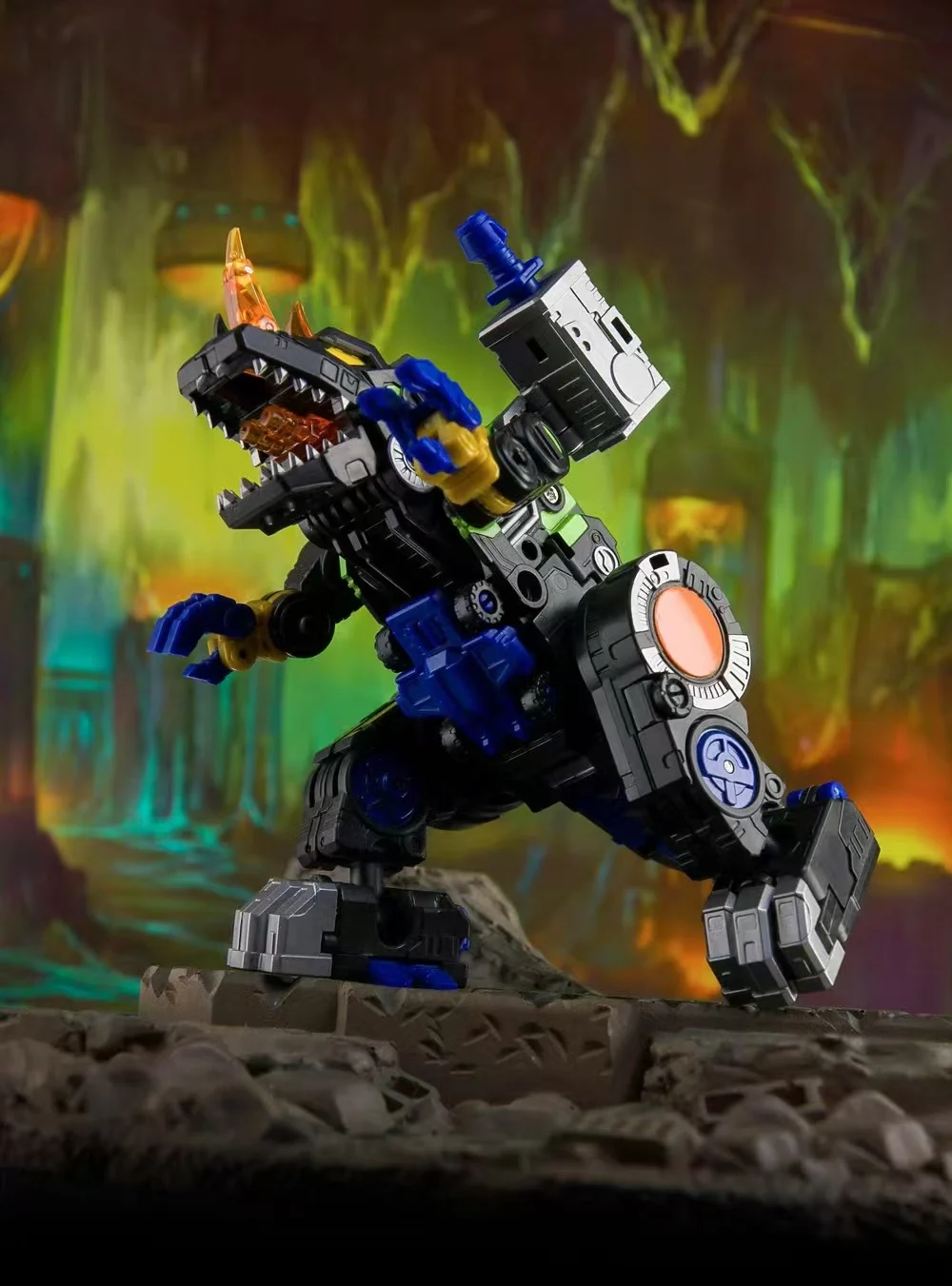 Op voorraad getransformeerd speelgoed Doctor Wu DWE18E Blowing The Sky Iron Armored Dragon Kleine boze draak Vier veranderingen Kleine verhouding