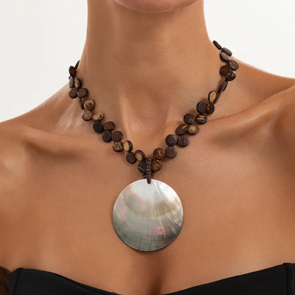 Ingemark Vintage Scallop Slice Large Round Pendant Necklace for Women Ethnic Style Wooden Beads Clavicle Chain Party Jewelry New