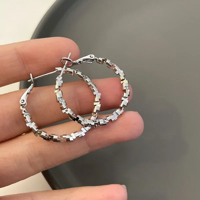 3.5cm Round Broken Stone Metal Hoop Earring for Women Exaggerated Personality Golden Temperament Simple Jewelry Brincos