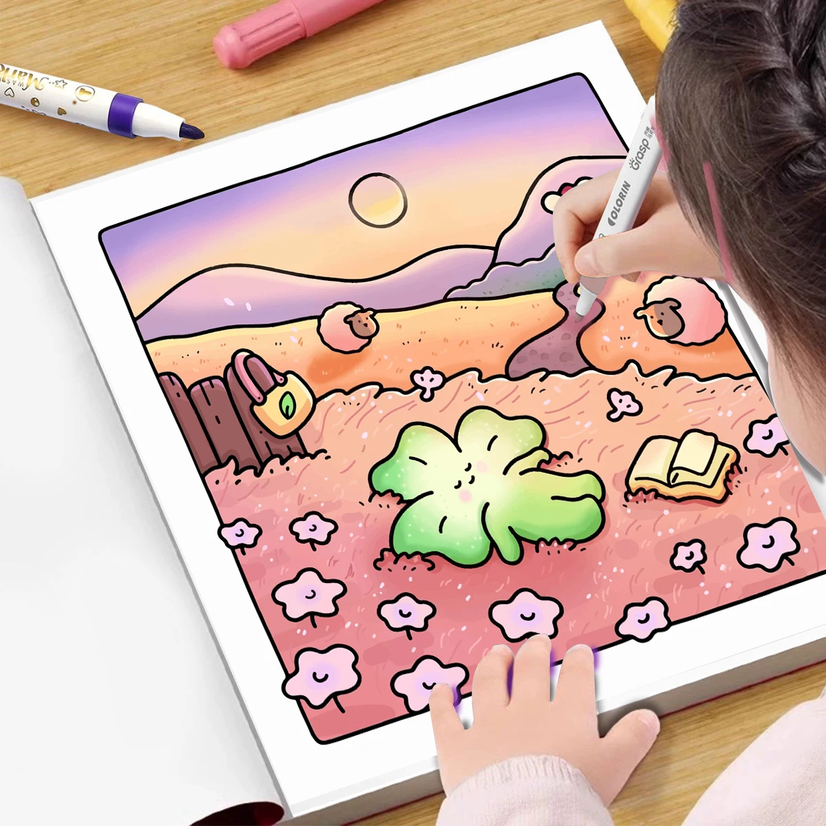 "Warm Scenes" coloring book, cute home design, suitable for adults to relax, girls to have creative moments, Christmas gifts