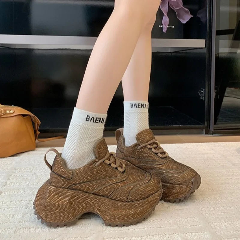 

Лидер продаж 2025, женская обувь, женская вулканизированная обувь на шнуровке, модные новые бестселлеры с кристаллами, повседневные кроссовки на платформе больших размеров