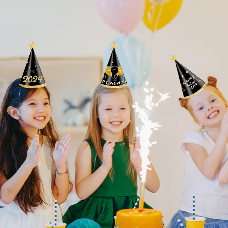 6pcs Happy New Years Hats 2025 Novelty New Year Paper Star Cone Cheers New Year Party Favors for New Years Eve Party Decorations