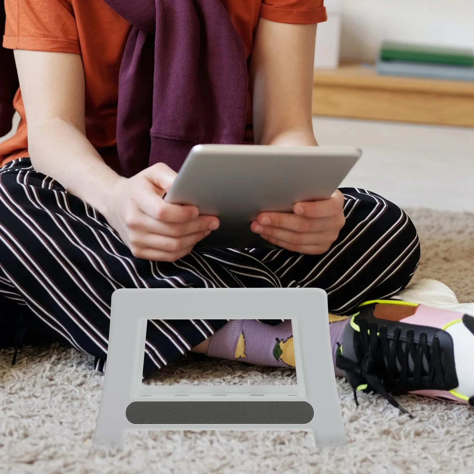

1Pc White Alloy Tablet Stand Vertical Support For Mobile Devices Stylish Durable Desktop Organizer