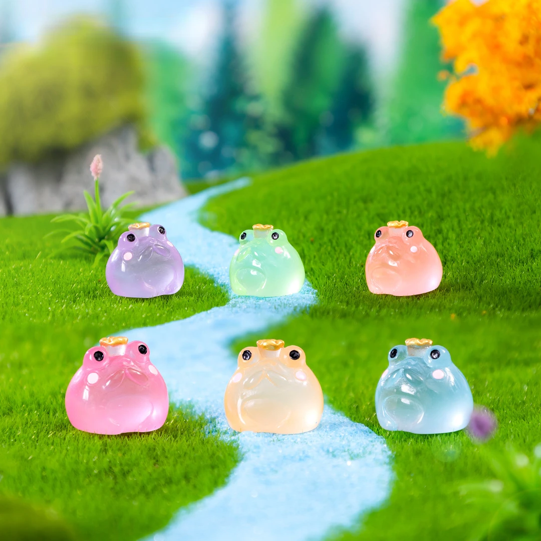 10-50PCS Noctilucent Frogs Resin Miniature Figurines Luminous Crown Frog Moss Microlandscape Decoration Fairy Garden Home Decor