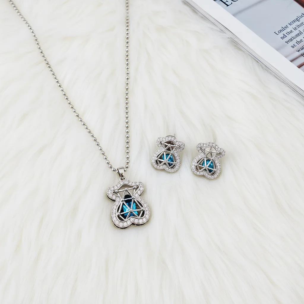 

3pcs Elegant Vintage Jewelry Set for Women Zircon Hollowed Out Bear Necklace Shiny Crystal Choker Bridal Wedding Earrings Party