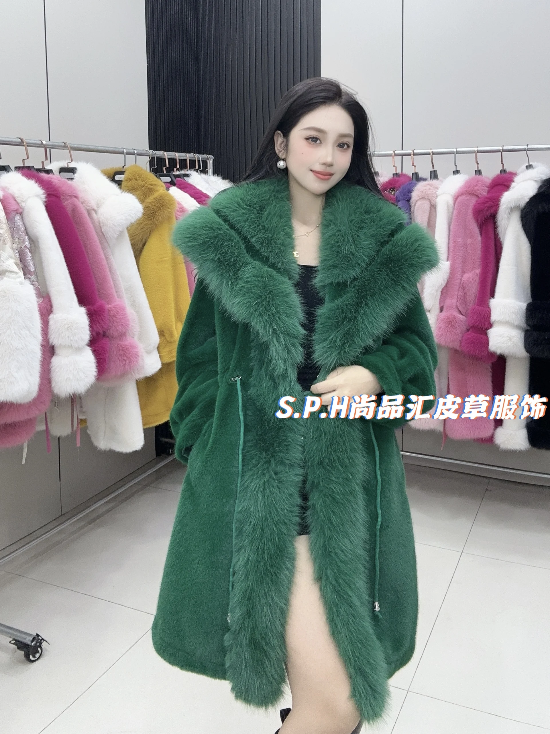 Mid-length Temperament Elegant Faux Fur Coats Women Winter Fashion Big Fur Collar High-end Imitation Fox Fur Collar Jacket