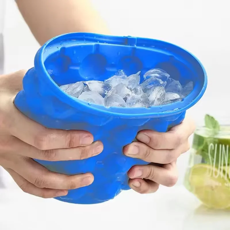 

2-in-1 Large Silicone Ice Bucket Ice Cube Maker Mold with Lid Portable Kitchen Tools 2026 Summer Necessary for Home Bar