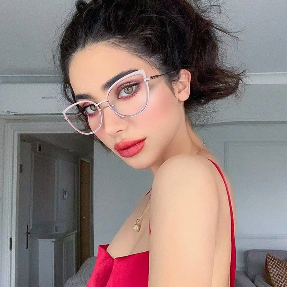 แว่นตากันแสงสีฟ้าแบบวินเทจแว่นตากันแสงสีฟ้า pelindung Mata แว่นตาคอมพิวเตอร์โลหะแว่นตาสี่เหลี่ยมน้ำหนักเบาใช้ในสำนักงาน