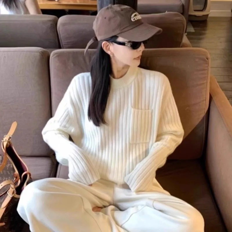 

Stylish round-neck pullover cashmere sweater loose wool knitted sweater women base layer and top