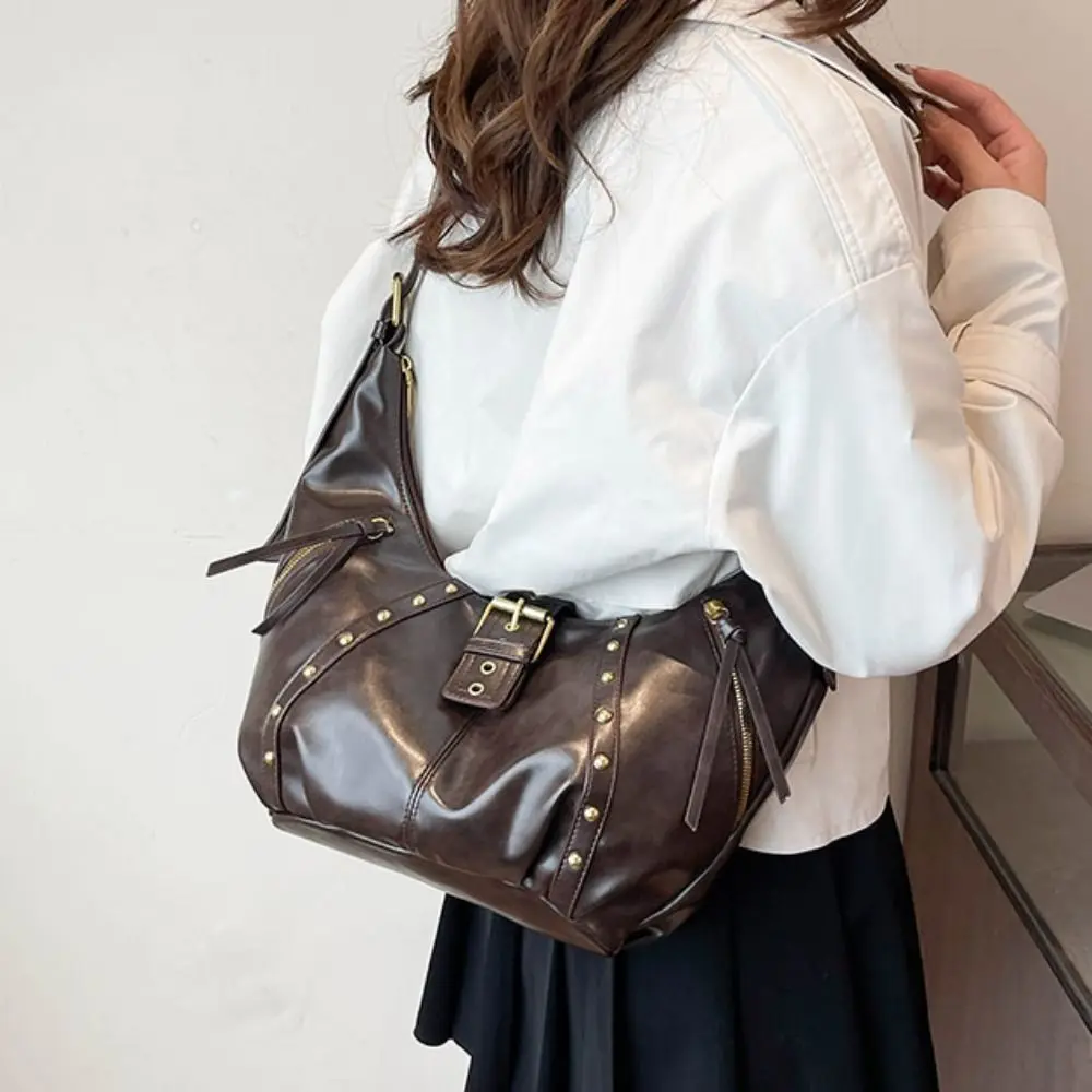 

Oil Wax LeatherRetro American Style Rivets Buckle Crossbody Bag Large Capacity Fashion Design Locomotive Style Underarm Bag