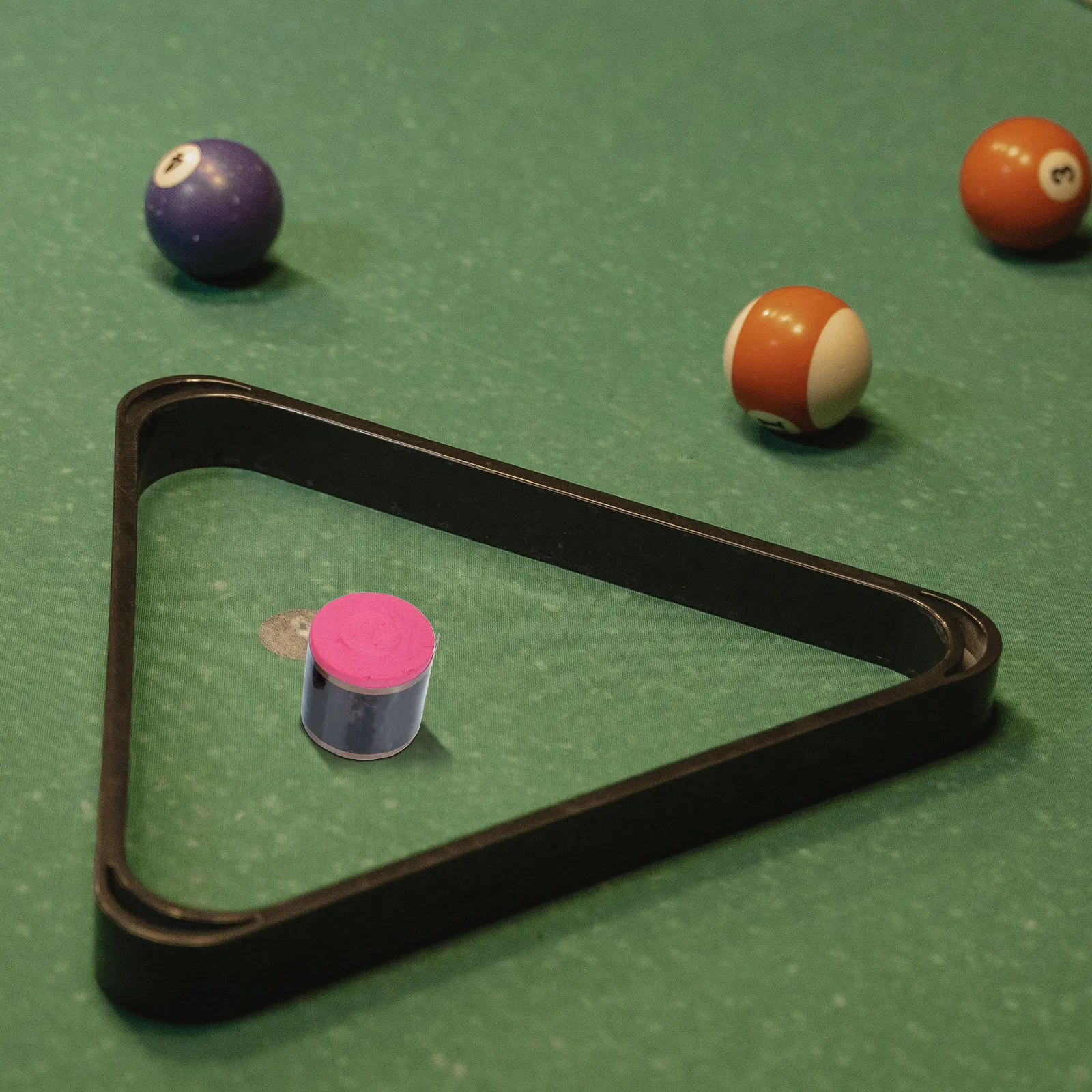 

Набор из 4 высококачественных бильярдных мелков для наконечников кия: предотвращают скольжение, повышают точность. Портативный, удобный, оптовый комплект.