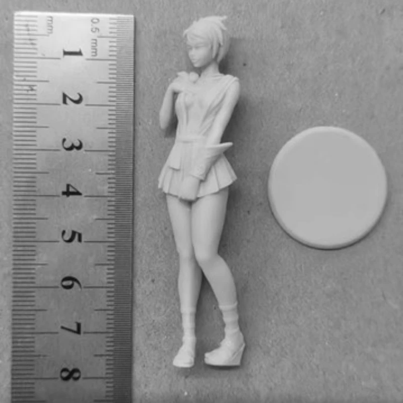 Mini Skirt Girl Resin Figure 1/24 Scale 75mm Vertical Height Assemble Model Kit Unassembled Dioramas and Unpainted Figurine Toys