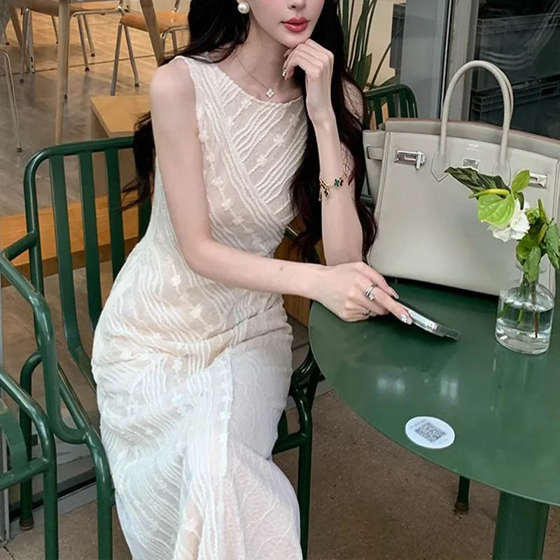 Nowa letnia koronka w kolorze beżu ​ ​ Długa sukienka bez rękawów dla kobiet Moda Prosta Elegancka Słodka Długa sukienka na przyjęcie weselne