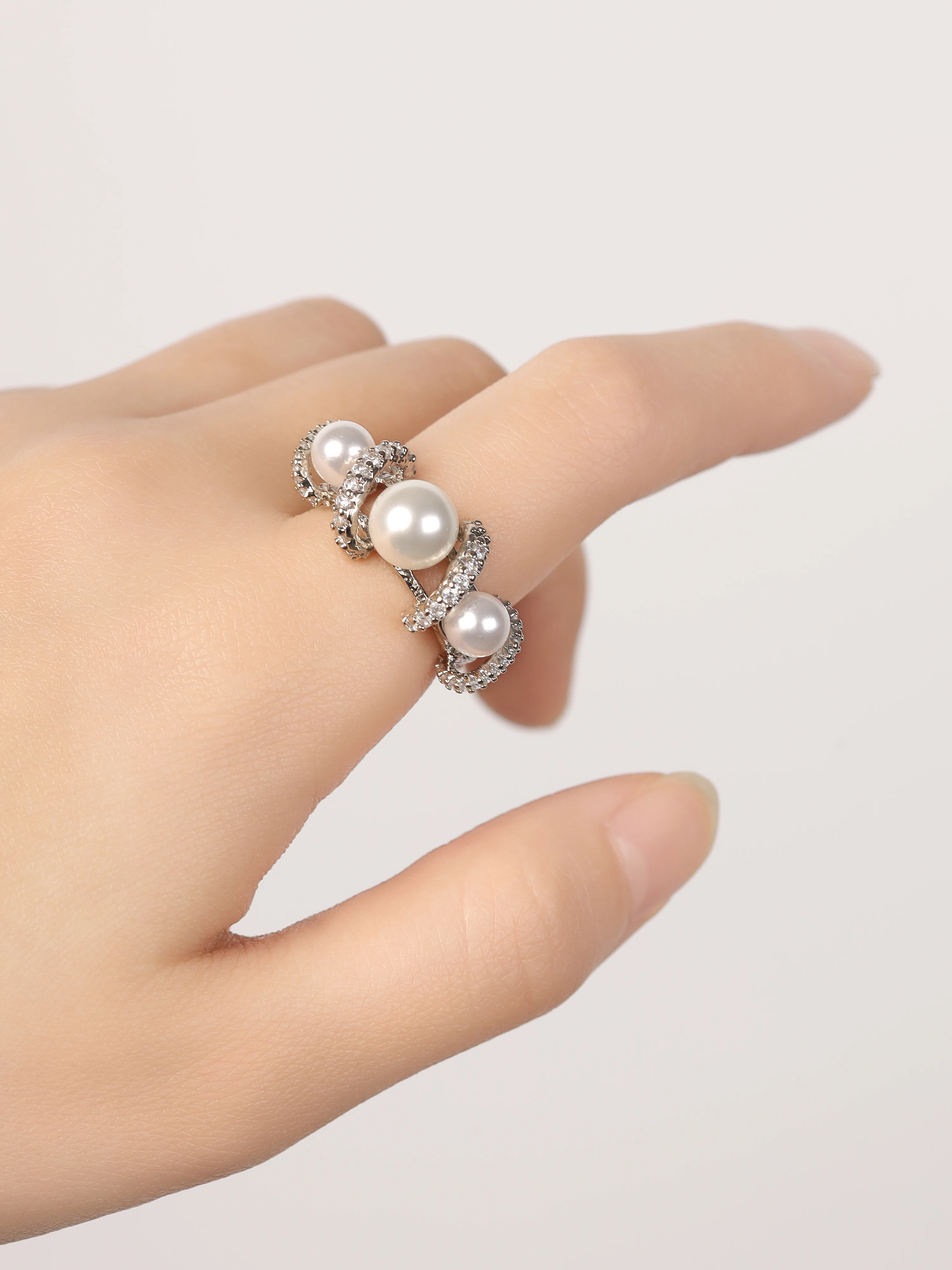 Women Two Tone Pearl Ring, Crossover Twist Paved Crystal Ring, Bold Triple Pearl Design for Party and Daily Styling