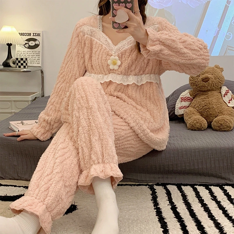 

Winter Plush Pajamas Princess Style V-neck Thick Warm Sweet Comfortable Cute Flowers Can Be Worn Outside Women's Loungewear Set