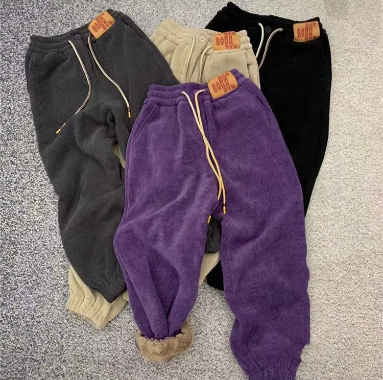 Plus pantaloni da donna in velluto 2024 pantaloni Cargo spessi pantaloni larghi pantaloni sportivi da donna per donna pantaloni invernali in cotone Harem coreano