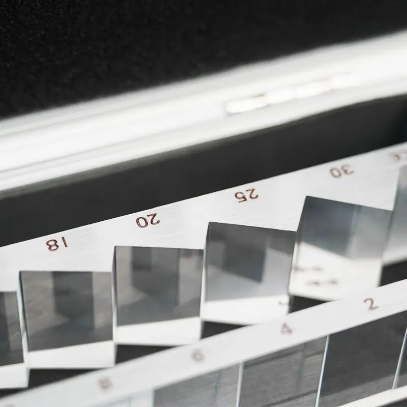 VB‑15 HB‑16 Prism Bar Set, Vertical & Horizontal Ophthalmic Prism Bars with Aluminum Storage Case