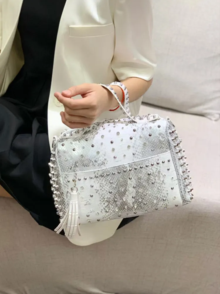 

Faionable Large Capaci Pillow aped Women's Handbag Leather Crossbody Bag with Rivets Casual oulder Bag for Young Women