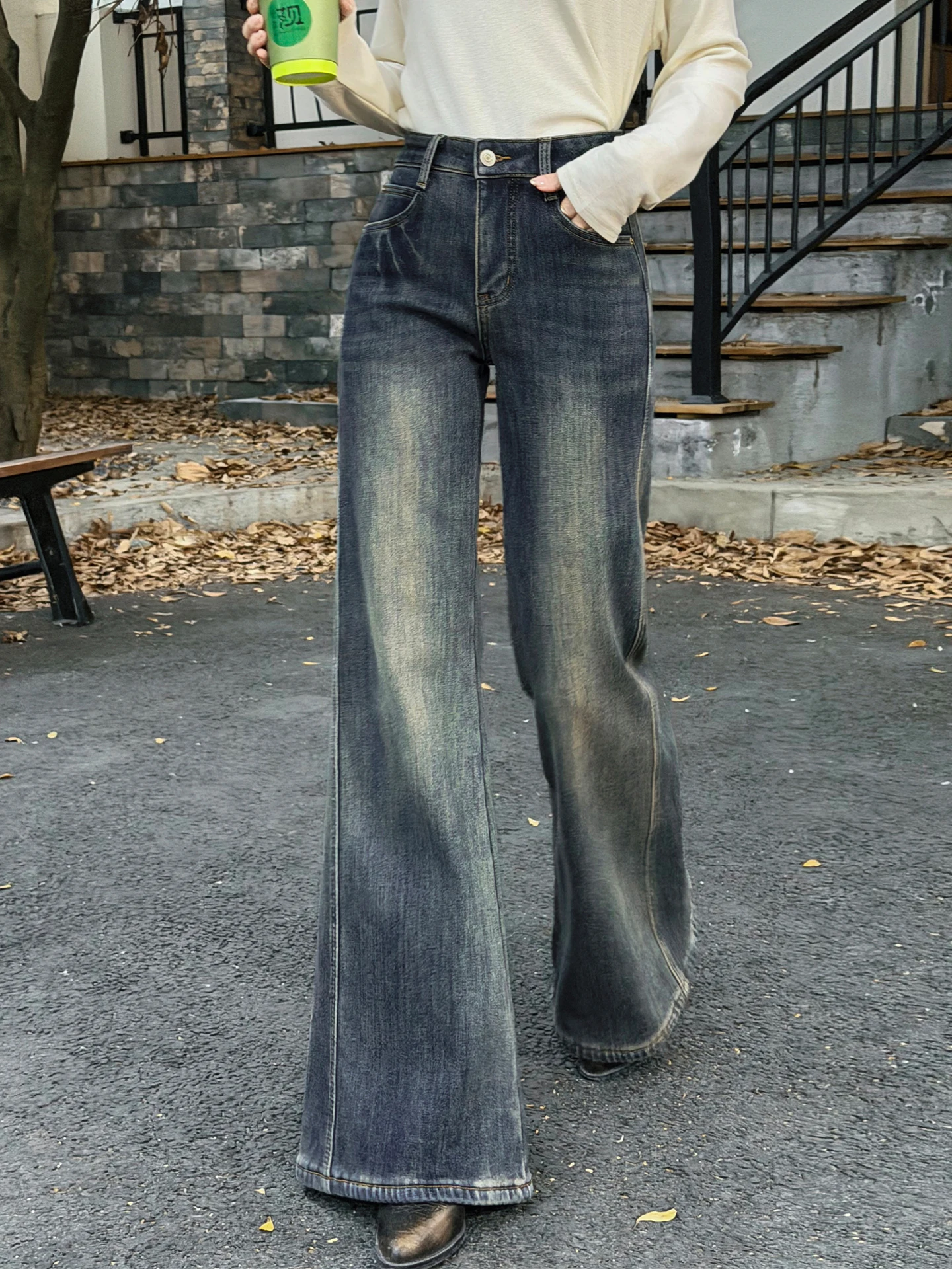 

Женские джинсы-клеш с высокой талией, облегающие, с эффектом потертости, на флисовой подкладке, осенне-зимние, в винтажном стиле, для уличного образа