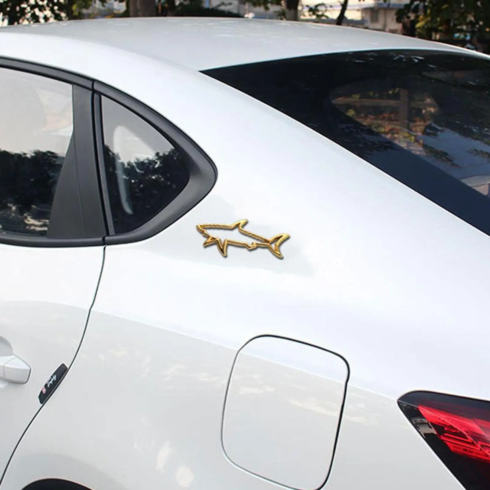 3D Metal Car Styling Sticker Hollow Fish Shark Emblem Accessories Badge Cap Decals Computer Automobiles Fuel Motorcycle A6M0