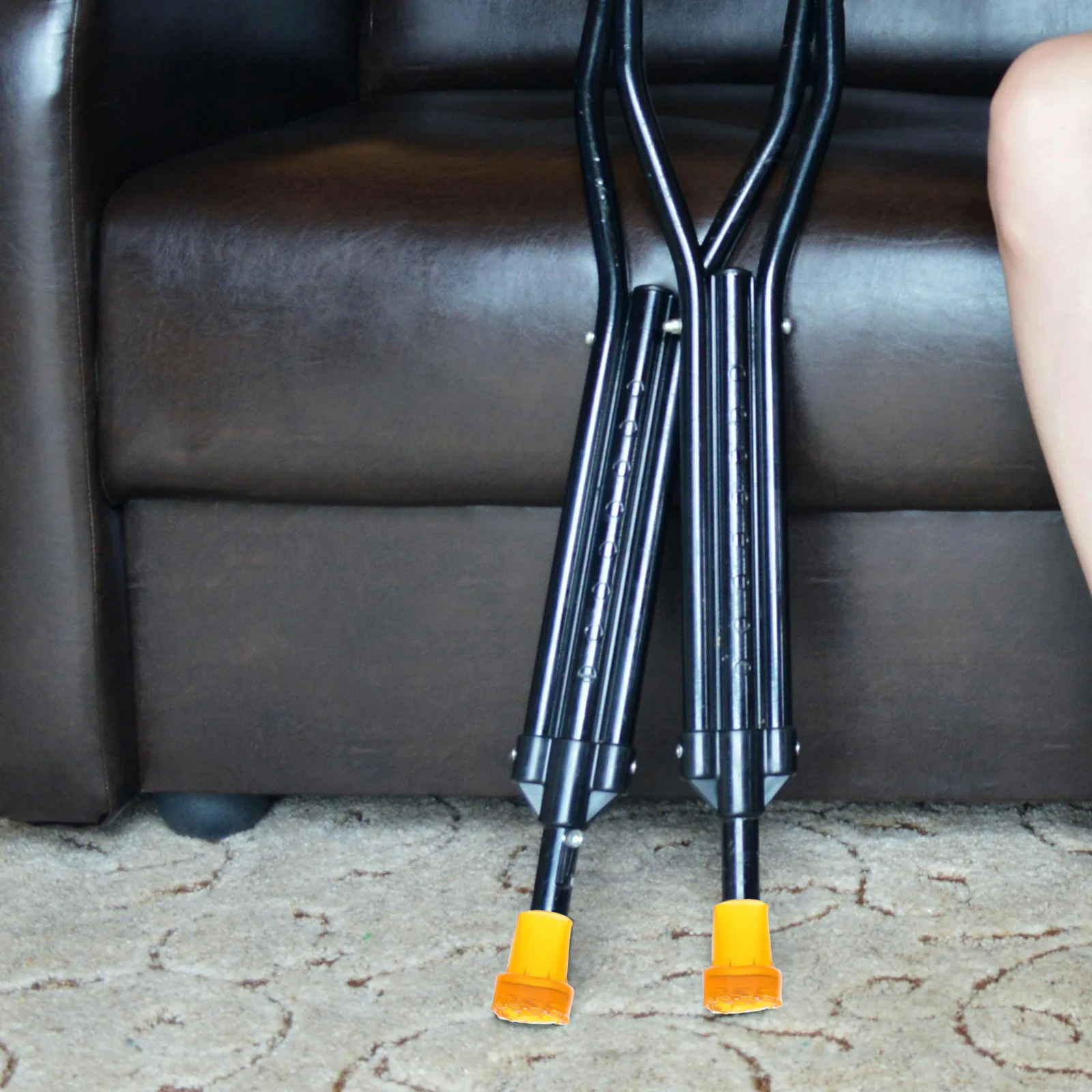 

6Pcs Replacement Rubber Crutch Tips Durable Non Slip Feet Caps for Elderly Single Double Underarm Crutches Hiking Outdoor