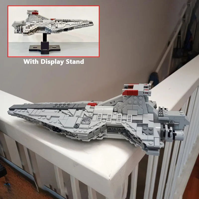 

NEW 660PCS MOC Venator Class StarDestroyer Midi-Scale Spaceship Building Blocks Model Star Battles Starship DIY Xmas Toy Gifts