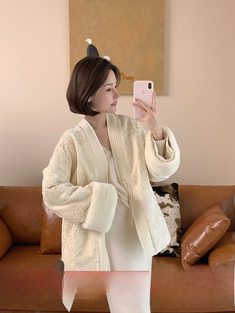 

New Chinese Sle V-ne down Jaet Are Embroidered Button Warm Long Sve Plant Floral Pattern Regular Length Coat