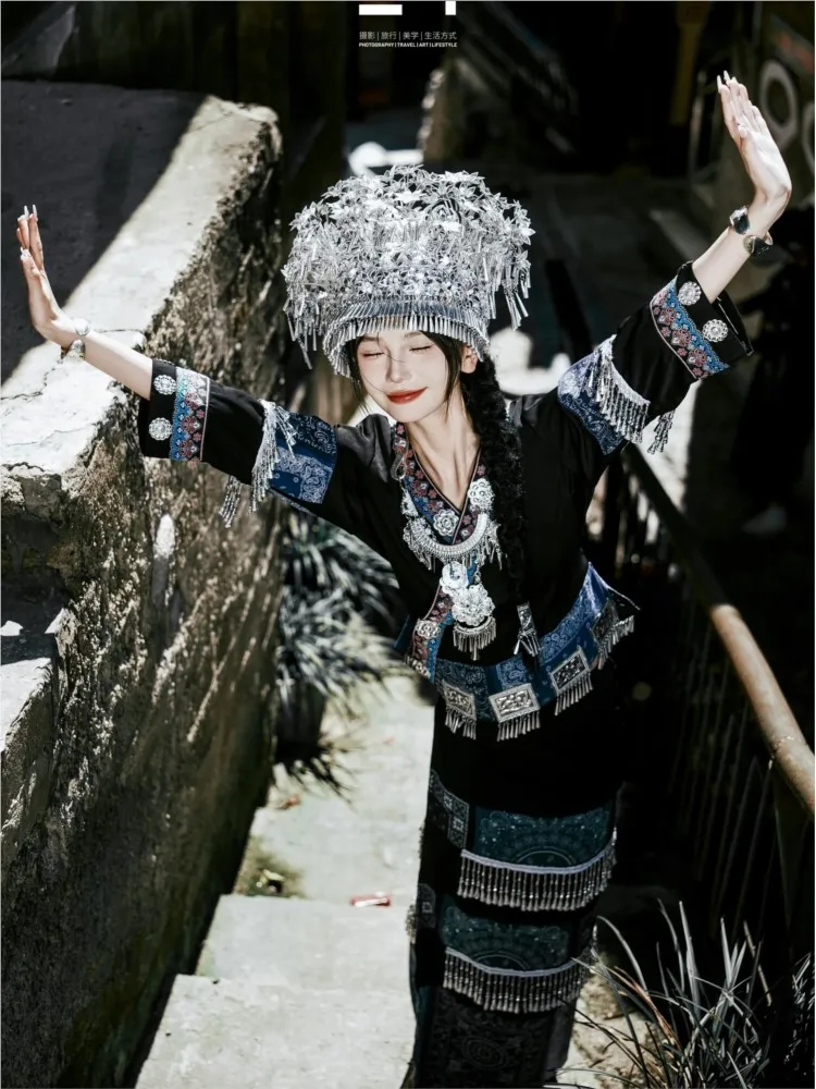 

New ethnic costume for travel photography performance and photo shoots