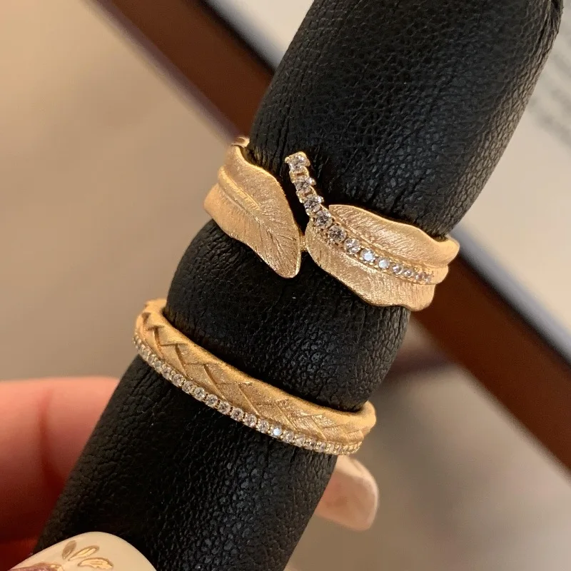 Vintage Series Light Luxury High end Water Wave Diamond rings for women Brushed Diamond Leaves Stacked Ring Banquet Jewelry