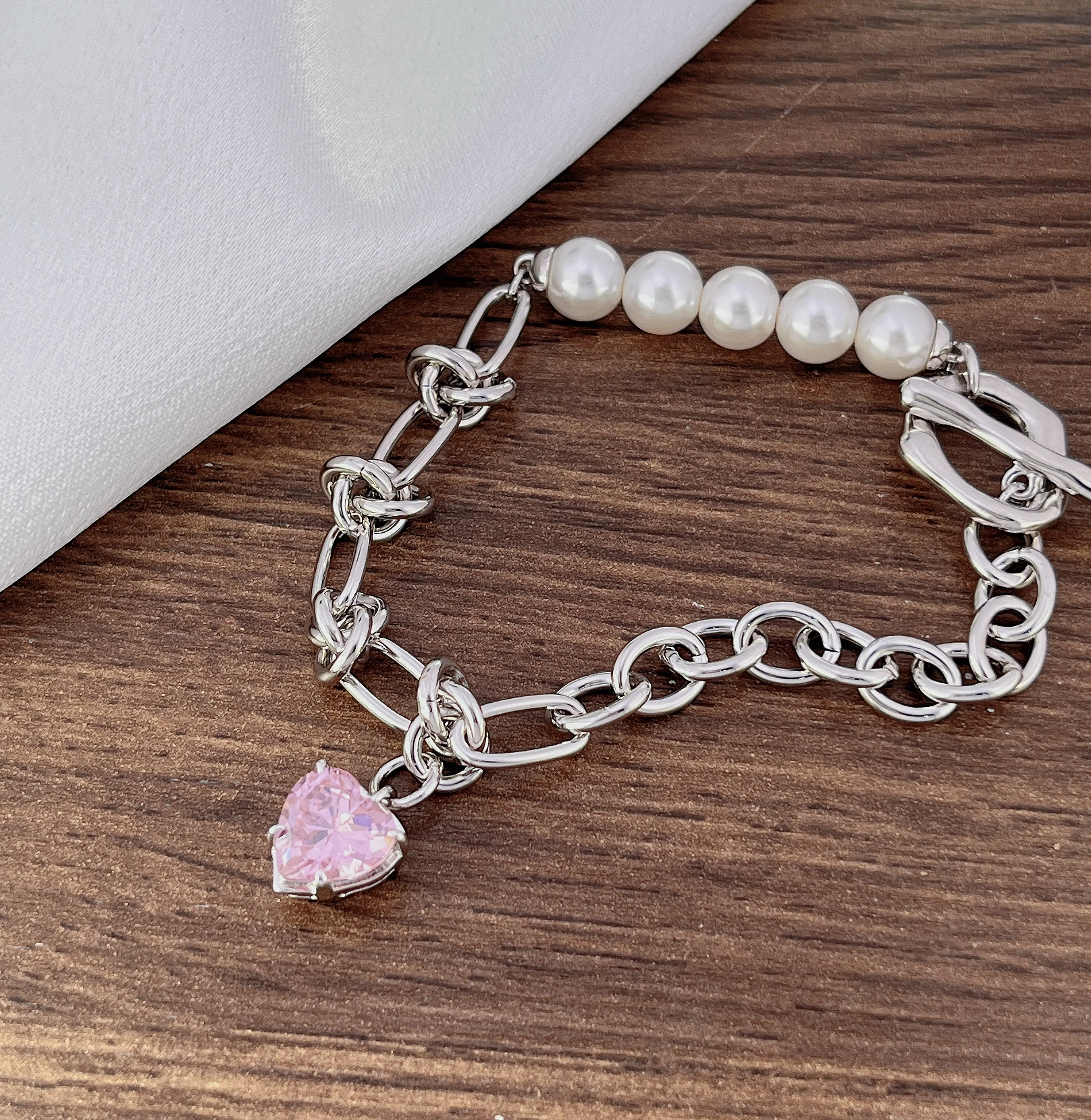 

Cross-border new product pink heart-shaped zirconia trendy patchwork thick chain bracelet high-end versatile jewelry
