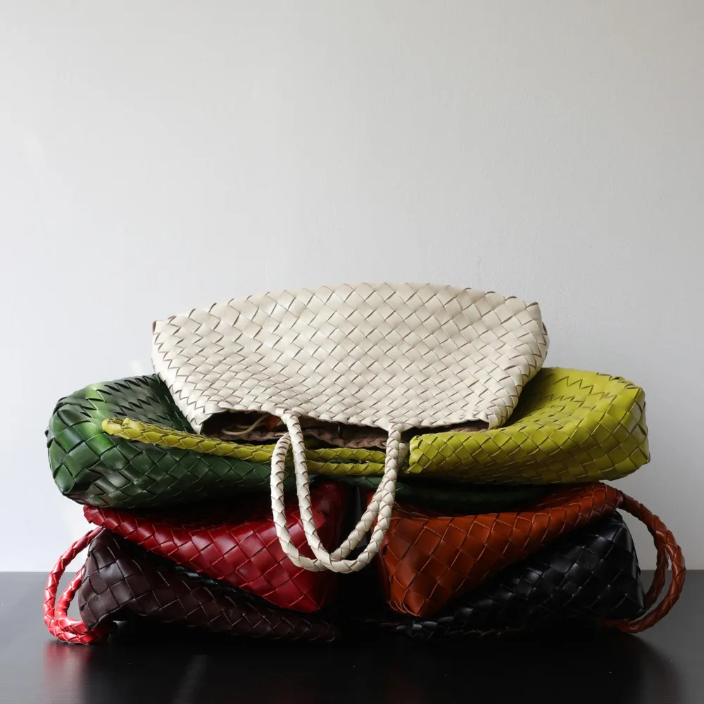

Niche Light Luxury High-end Sense First-layer Cowhide Vegetable Basket Handmade Bag Retro Versatile Portable Underarm Bag