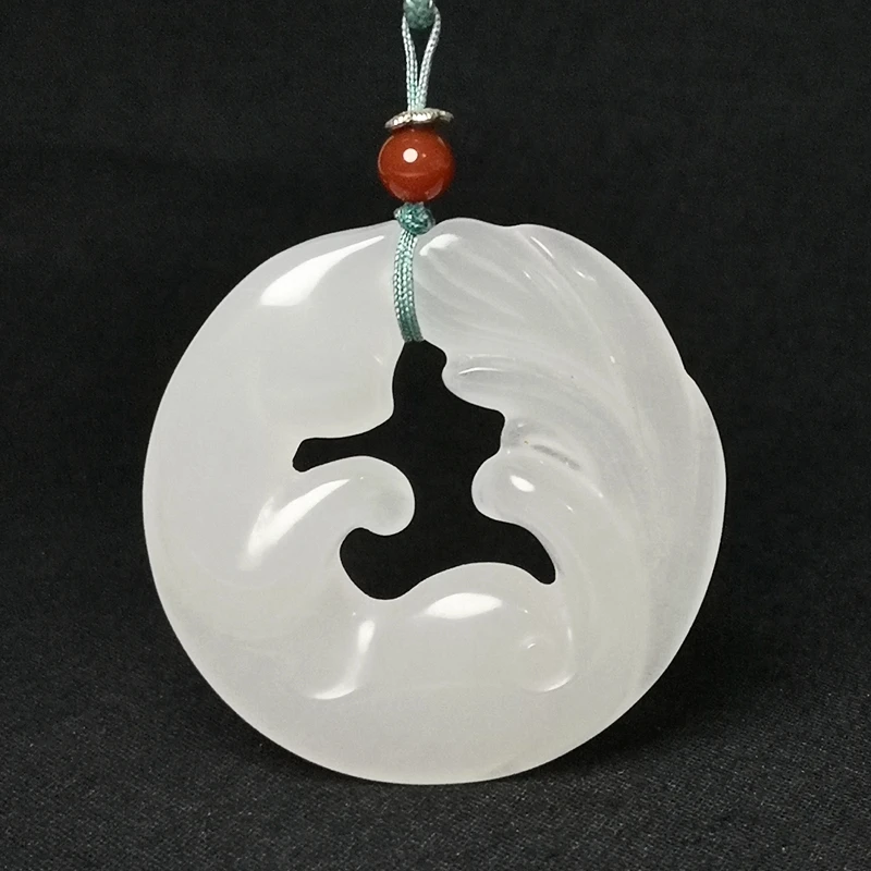 YIZHU CULTUER ART Size 4.8 × 4.8 cm Chinese White Jade Carving Clever Fox Statue Necklace Pendant Gift
