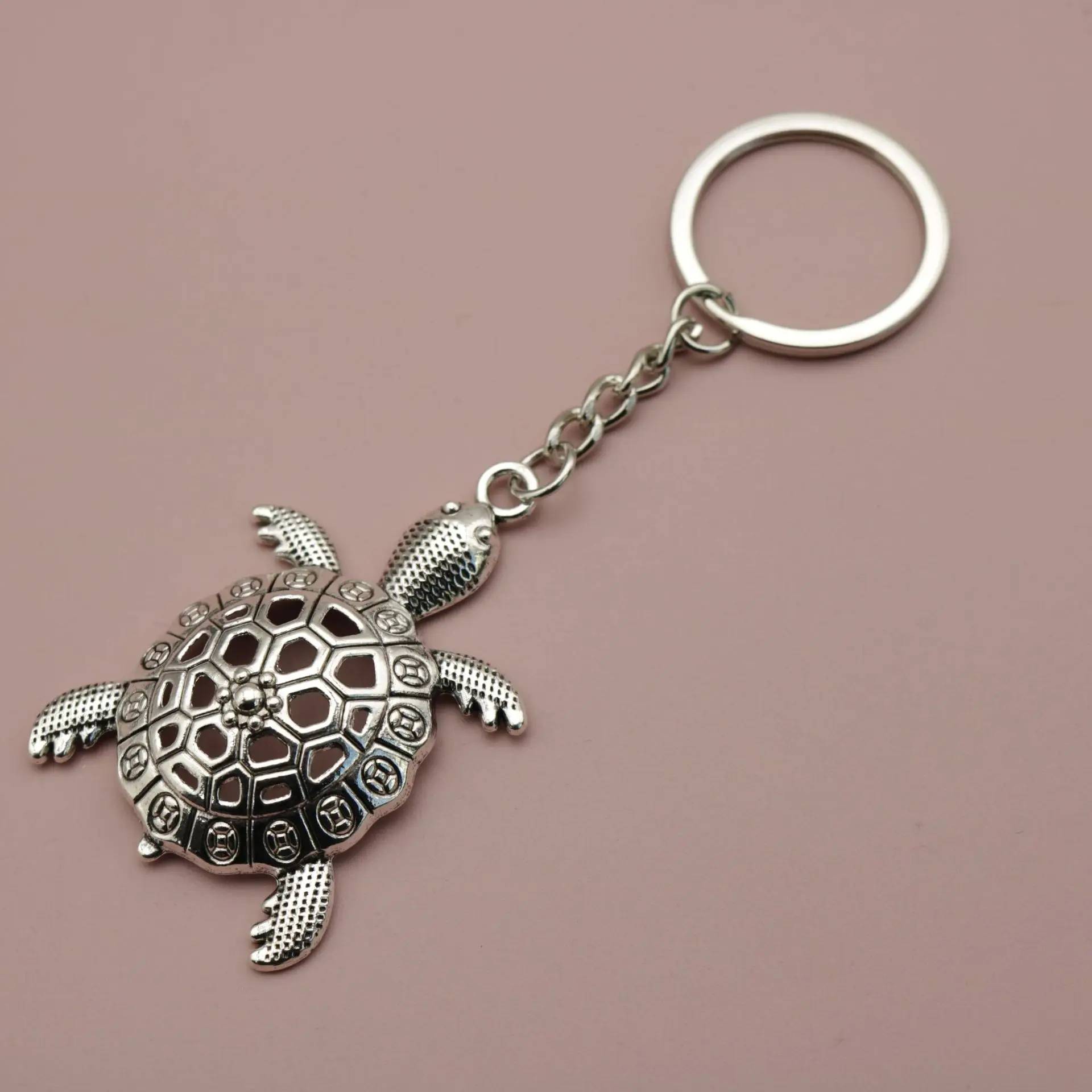 Men's creative keychain alloy turtle vintage keychain