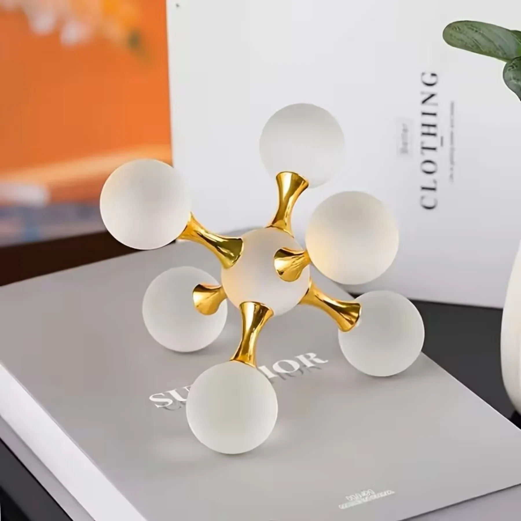 1PC Crystal Molecule Ornament - Frosted Geometry Sculpture, No Battery, Modern Home Office Desk Decor, Contemporary Art Gift