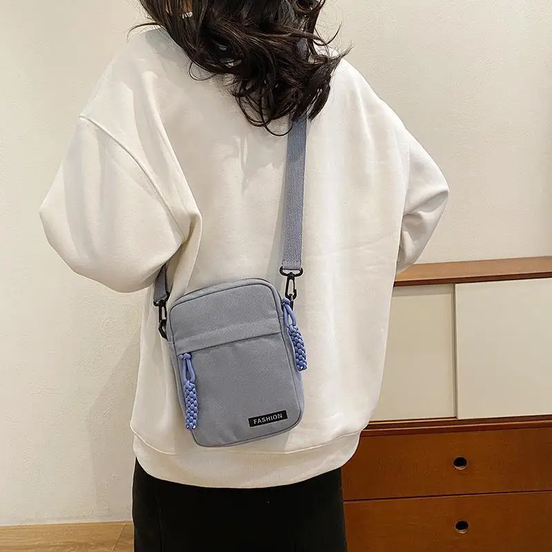Ultra-light Portable Canvas Phone Bag Men's Crossbody Small Bag for Walking Spring Fashionable Compact Handbag for Ladies