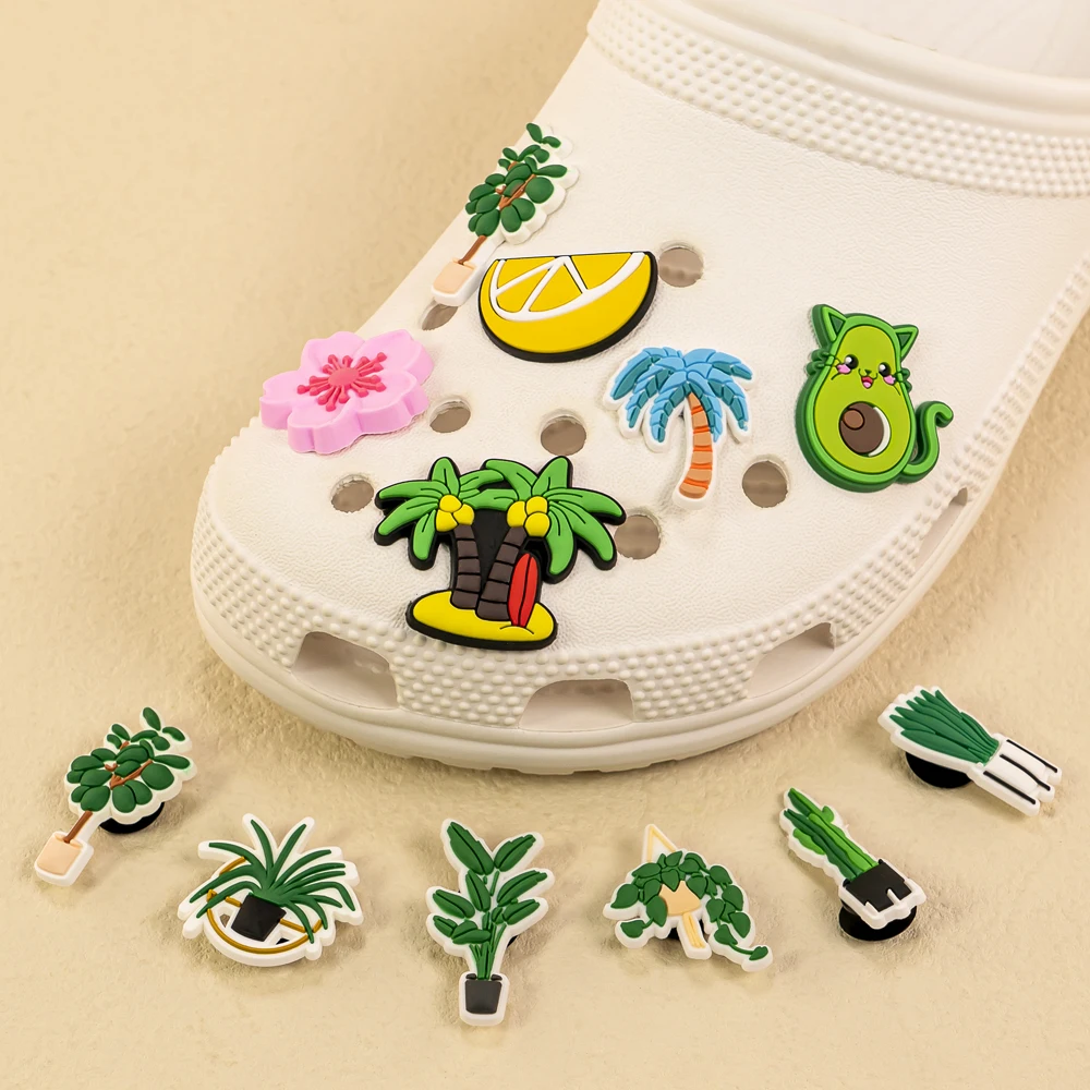 1pcs PVC Minden Növény Félcipő charms számára Nők lányok gyerekeknek Eltömít kiegészítők Gyümölcs virágos Félcipő decorations csapok számára Adomány Sandal Felcsatol