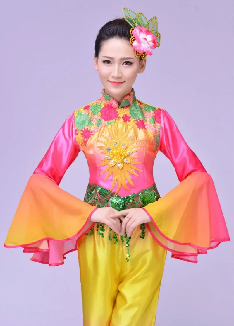 Costume d'éventail de danse folklorique Yangko pour femmes, vêtements traditionnels chinois, vêtements jaunes de prairie, vêtements de danse phtalge, olympiques pour femmes